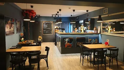 BTL Lalki - kawiarnia teatralna